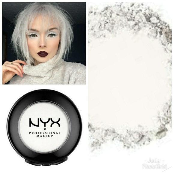 NYX Other - Nyx Hot Singles EyeShadow in Whipped Cream
